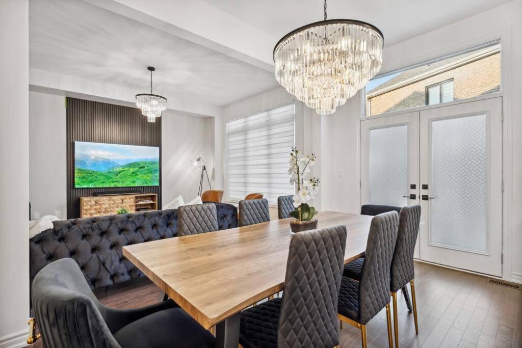 Barrie Luxe, Pool Table 6 Bedroom 6 Ba Custom Design A+ Location Exterior foto