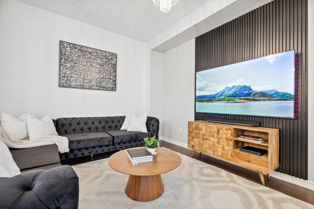 Barrie Luxe, Pool Table 6 Bedroom 6 Ba Custom Design A+ Location Exterior foto
